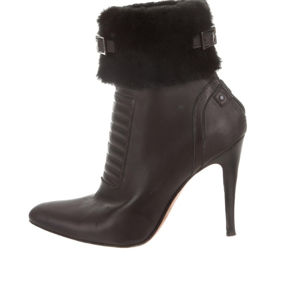 Manolo Blahnik - Picture 2 of 5